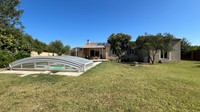 Maison à vendre à Saint-Laurent-des-Arbres, Gard - 395.000 € - photo 1