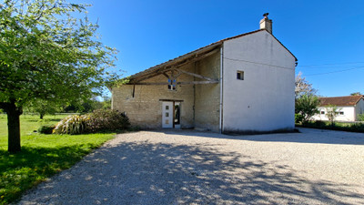 French property for sale in Aigre, Charente - €185,000 - photo 1