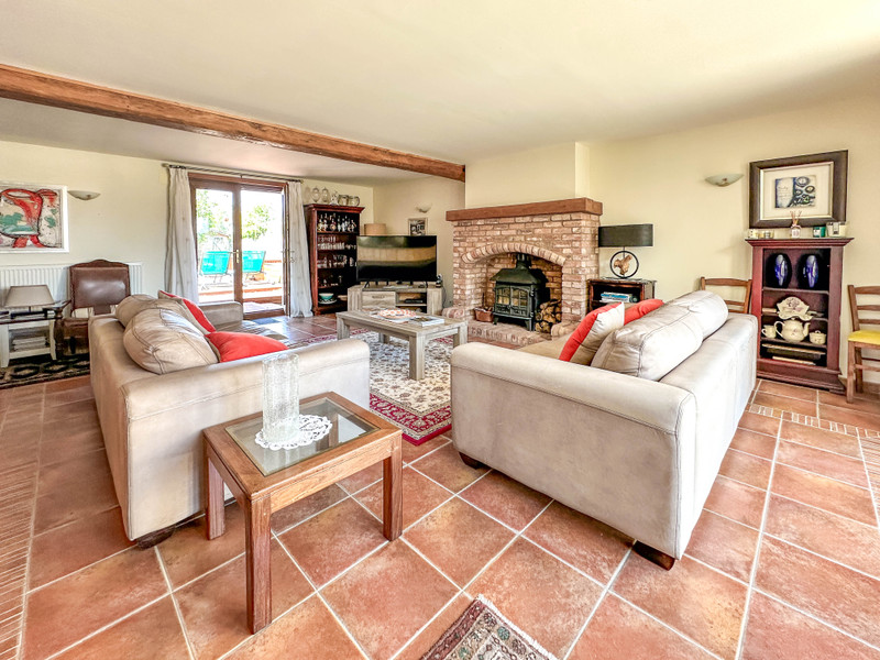 French property for sale in Chassors, Charente - €199,800 - photo 4
