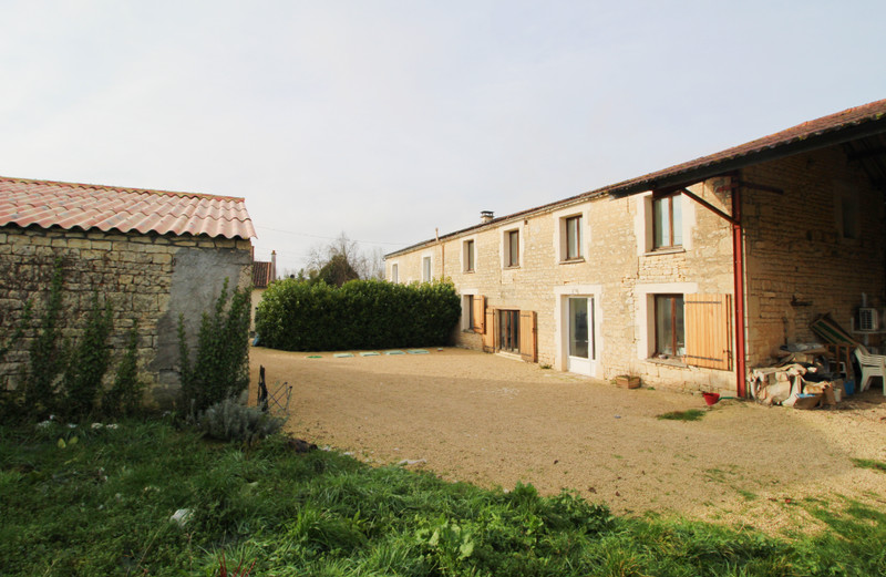 French property for sale in Dampierre-sur-Boutonne, Charente-Maritime - €249,900 - photo 13