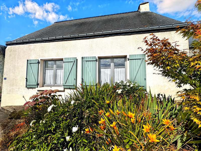 French property for sale in Guillac, Morbihan - €152,000 - photo 0