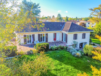 Maison à vendre à Angoulême, Charente, Poitou-Charentes, avec Leggett Immobilier