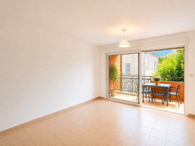 French property for sale in Nyons, Drôme - €194,000 - photo 0