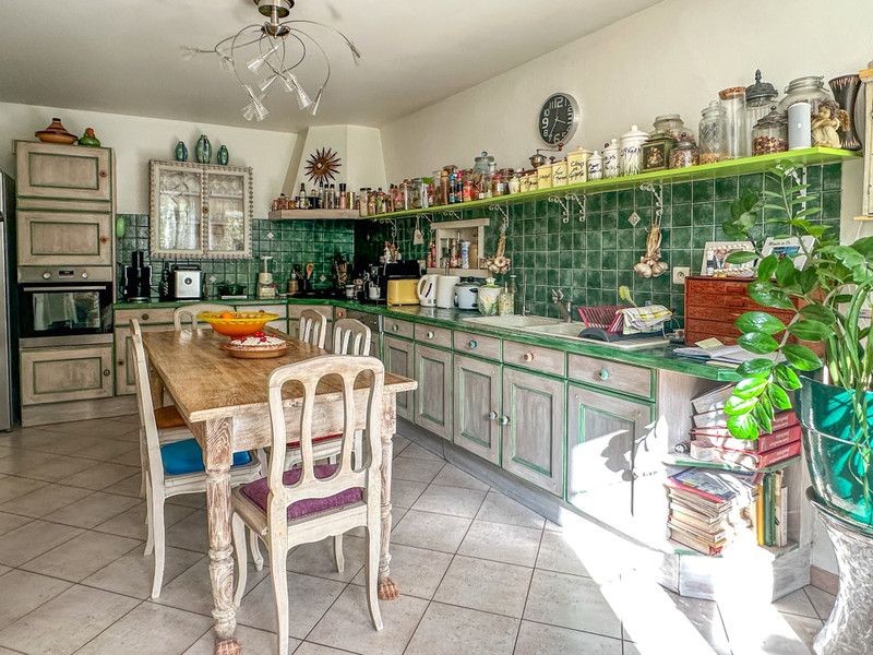 French property for sale in Matha, Charente-Maritime - €276,120 - photo 3