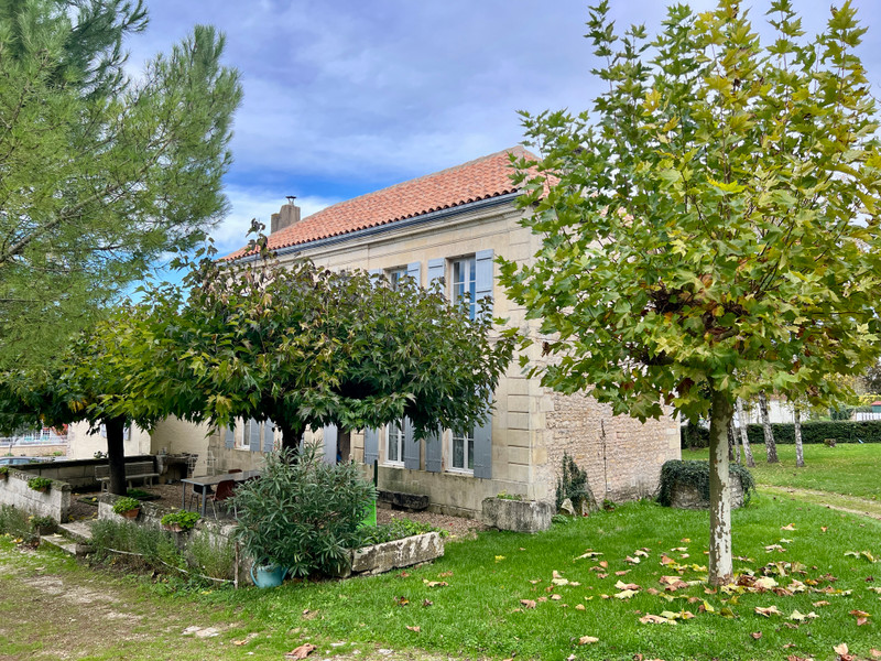 French property for sale in Saint-Savinien, Charente-Maritime - €294,250 - photo 7