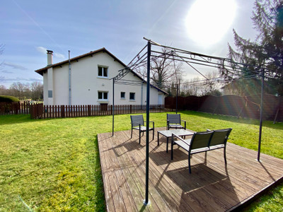 French property for sale in Massignac, Charente - €162,000 - photo 9