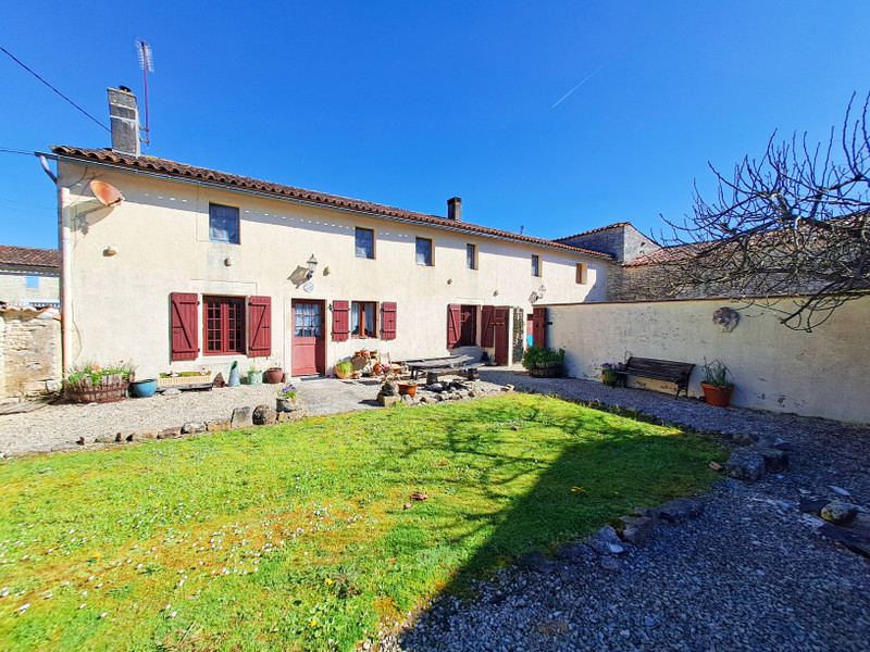 French property for sale in Romazières, Charente-Maritime - €104,500 - photo 10