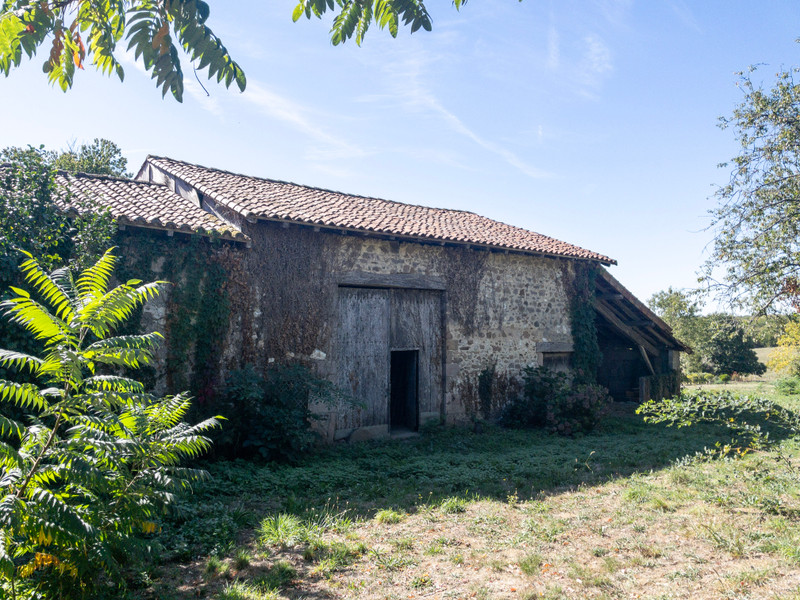 French property for sale in Mazerolles, Charente - €46,600 - photo 2