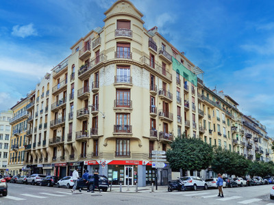 French property for sale in Nice, Alpes-Maritimes - €275,000 - photo 8
