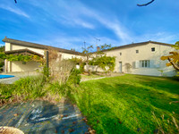 Propriété à vendre à Orignolles, Charente-Maritime - 415 000 € - photo n°1