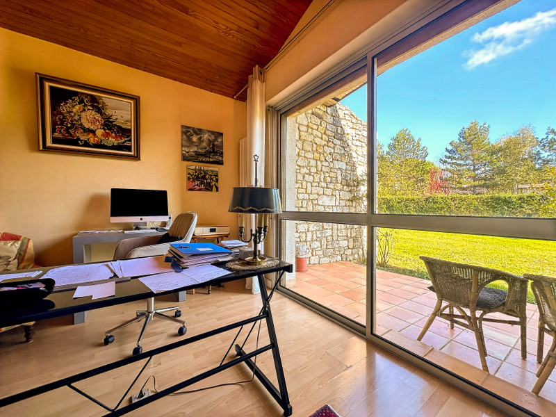 French property for sale in Montayral, Lot-et-Garonne - €372,300 - photo 5