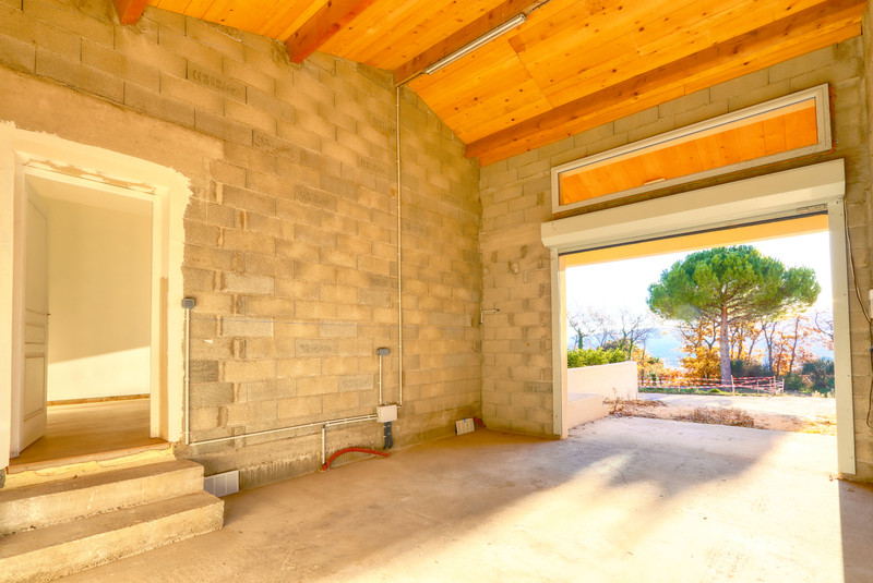 French property for sale in Saint-Martin-de-Castillon, Vaucluse - €525,000 - photo 9
