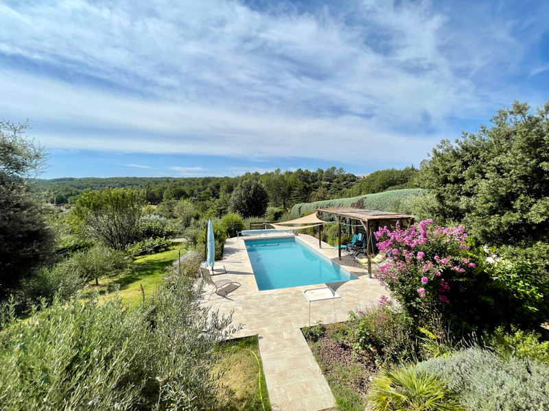 French property for sale in Carcès, Var - &#8364;435,000 - photo 2