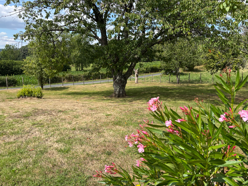 French property for sale in Ladignac-le-Long, Haute-Vienne - €140,000 - photo 14