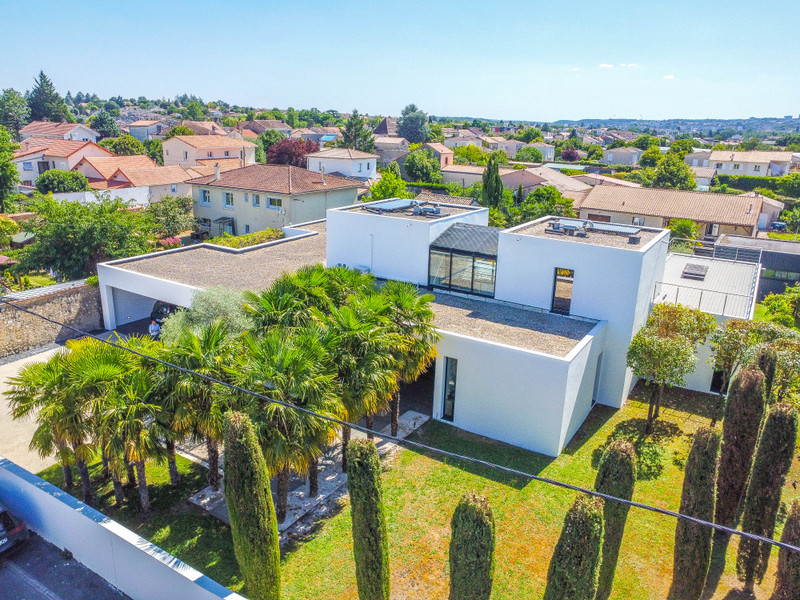 French property for sale in Angoulême, Charente - €1,890,000 - photo 3