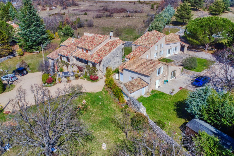 Maison à vendre à Simiane-la-Rotonde, Alpes-de-Haute-Provence - 1 401 000 € - photo 1