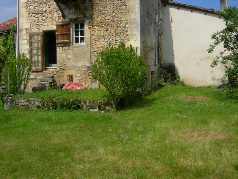 French property for sale in Creyssac, Dordogne - &#8364;256,800 - photo 2