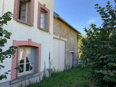 French property for sale in Chavanat, Creuse - €68,600 - photo 1