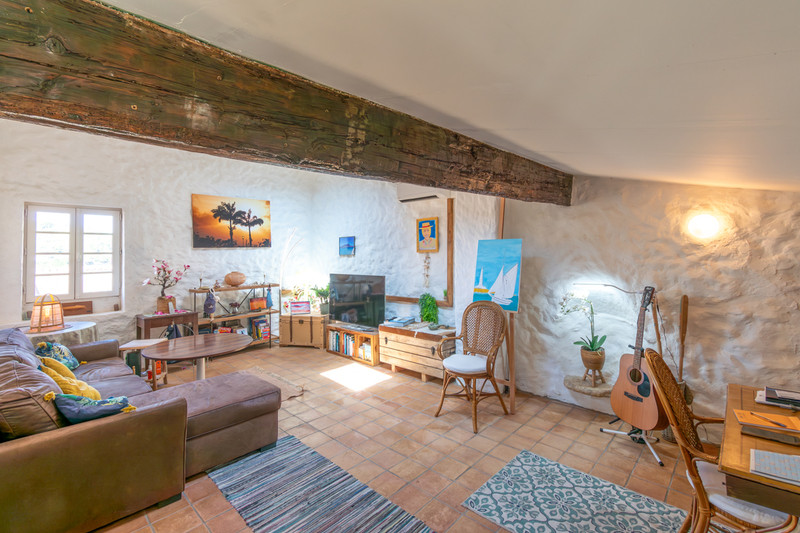 French property for sale in Roquefort-des-Corbières, Aude - €210,000 - photo 2