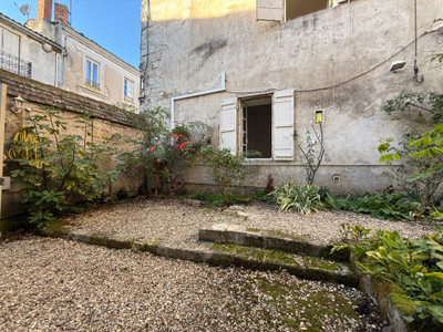 French property for sale in Sainte-Foy-la-Grande, Gironde - €212,500 - photo 1