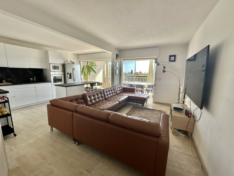 French property for sale in Antibes, Alpes-Maritimes - €650,000 - photo 12