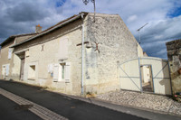property to renovate for sale in Faye-la-VineuseIndre-et-Loire Centre