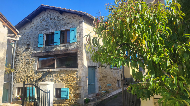 Maison à vendre à Saint-Martial-de-Valette, Dordogne - 99.000 € - photo 1