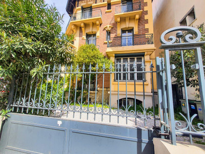 Maison à vendre à Perpignan, Pyrénées-Orientales, Languedoc-Roussillon, avec Leggett Immobilier