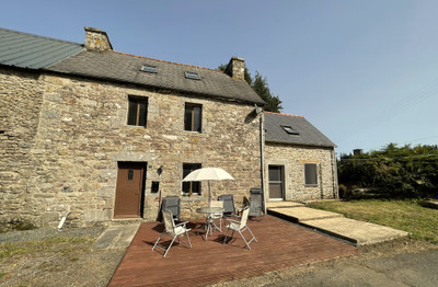 Maison à vendre à Saint-Gilles-Pligeaux, Côtes-d'Armor, Bretagne, avec Leggett Immobilier