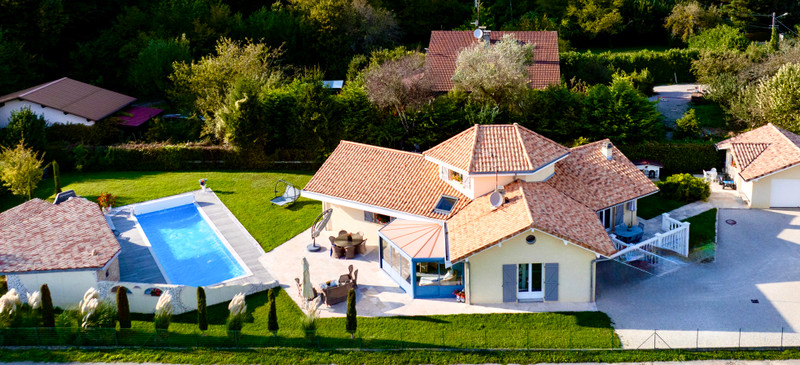 French property for sale in Ballaison, Haute-Savoie - €835,000 - photo 0