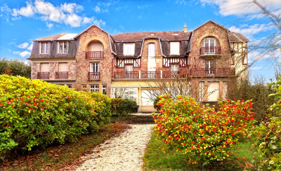 French property for sale in Bagnoles de l'Orne Normandie, Orne - €747,300 - photo 1