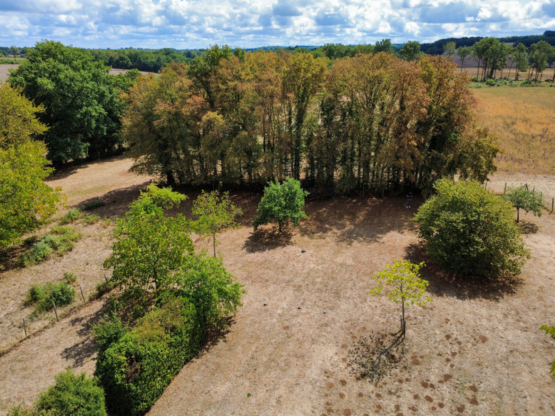 French property for sale in Nanteuil-en-Vallée, Charente - €299,950 - photo 1