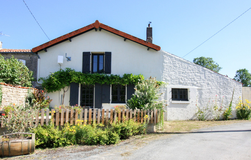 French property for sale in Nuaillé-sur-Boutonne, Charente-Maritime - &#8364;288,900 - photo 10