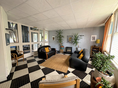 French property for sale in Châtel-Guyon, Puy-de-Dôme - €260,000 - photo 2