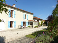 Maison à Ladiville, Charente - photo 2