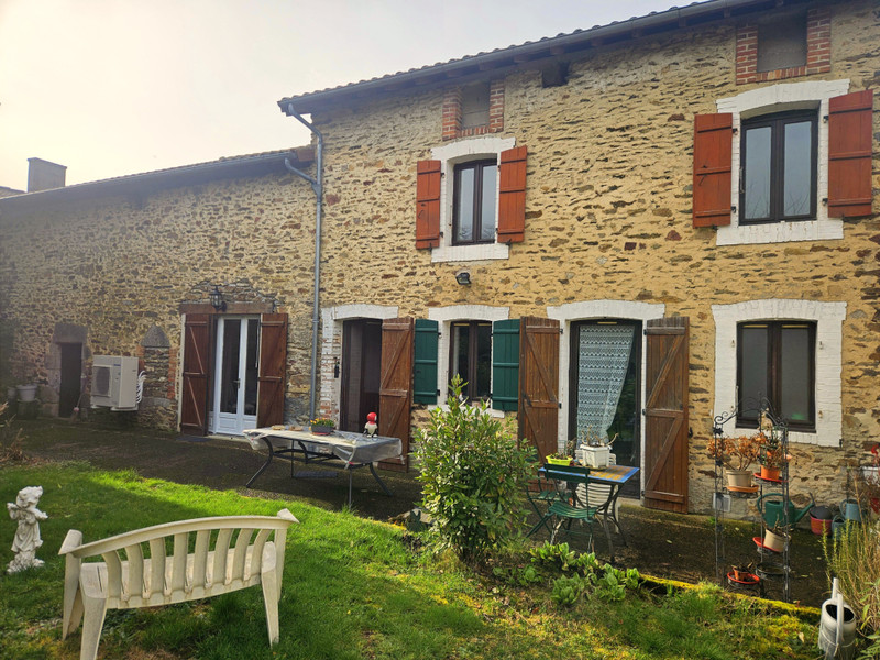 French property for sale in Cussac, Haute-Vienne - €136,900 - photo 0