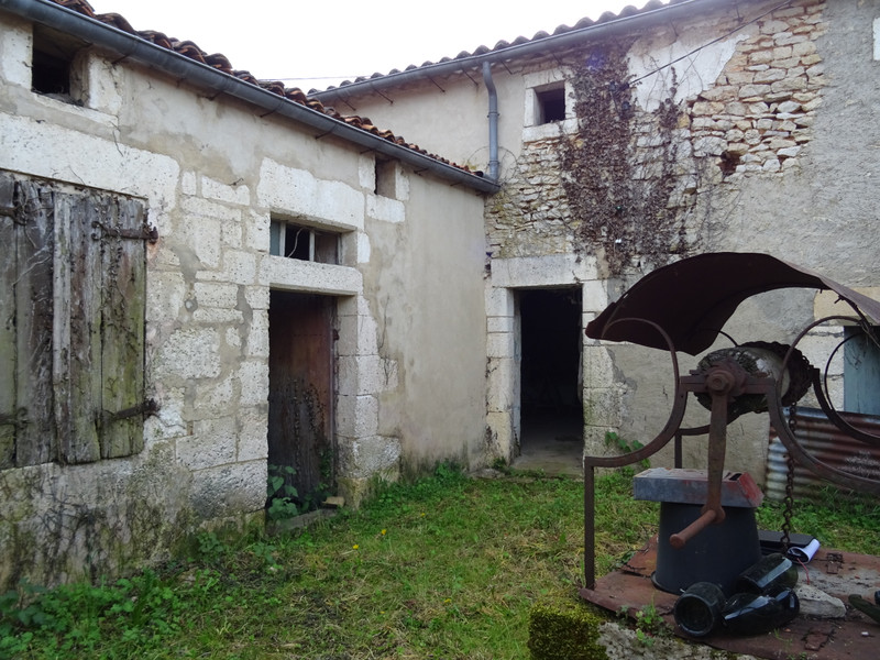 French property for sale in Mornac, Charente - €63,500 - photo 2