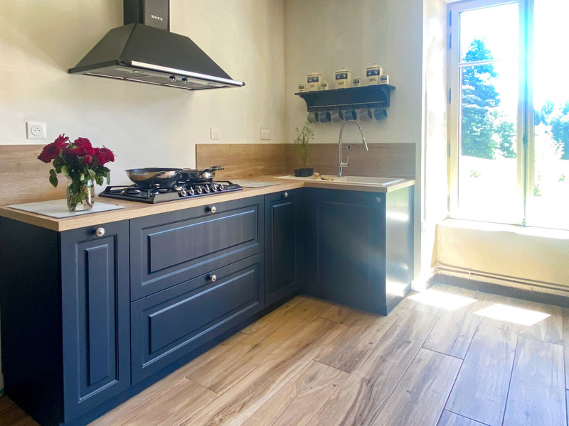 French property for sale in Uzerche, Corrèze - €649,990 - photo 6
