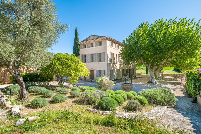 French property for sale in Aix-en-Provence, Bouches-du-Rhône - €4,200,000 - photo 2