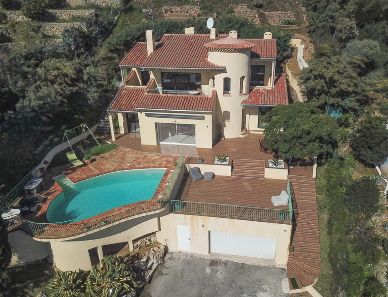 Maison à vendre à Mandelieu-la-Napoule, Alpes-Maritimes - 1 850 000 € - photo 1