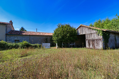 French property for sale in Civray, Vienne - €159,950 - photo 9