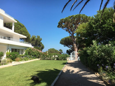 Sainte Maxime, Historical Art Deco Villa with amazing sea view overlooking the Golfe de Saint Tropez.