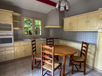Maison à vendre à La Magdeleine, Charente - 204.000 € - photo 4