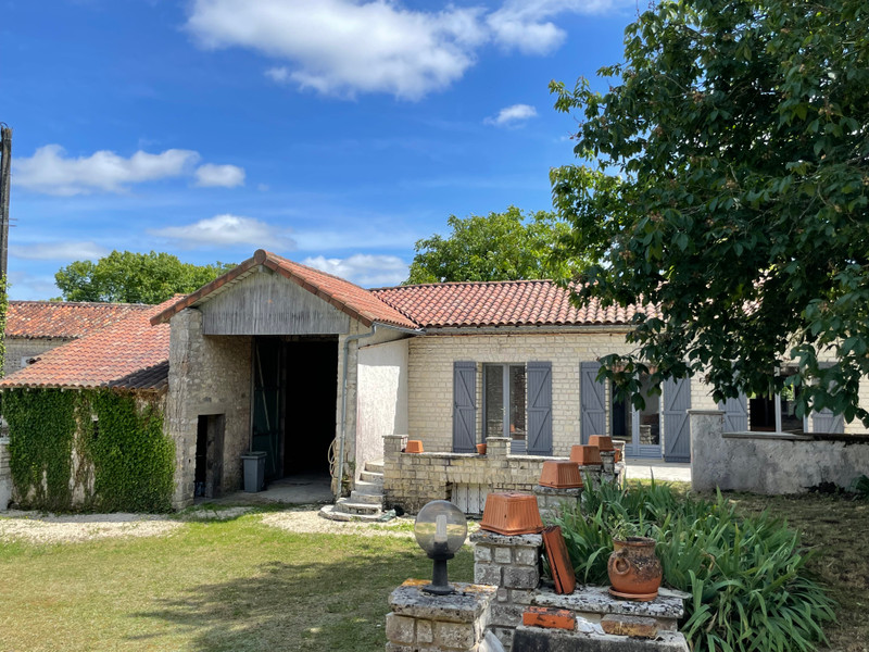 French property for sale in Rouillac, Charente - €267,500 - photo 1