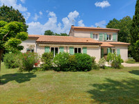 Propriété à vendre à Dirac, Charente - 492 500 € - photo n°2