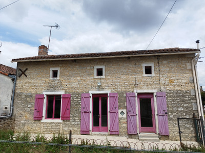 Maison à vendre à Surin, Vienne, Poitou-Charentes, avec Leggett Immobilier