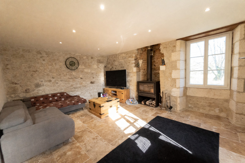 French property for sale in Montmoreau, Charente - €214,000 - photo 4