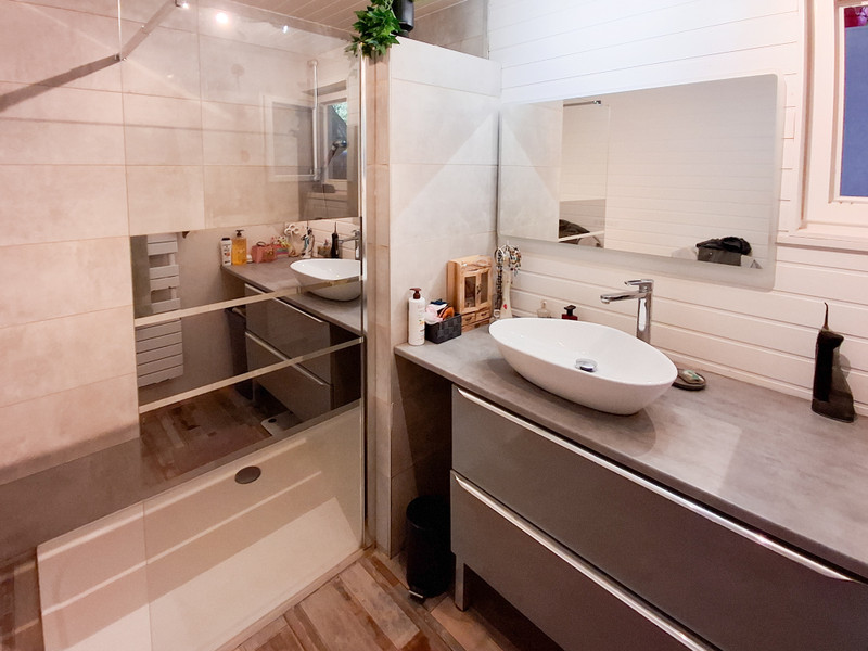 French property for sale in La Couronne, Charente - €269,950 - photo 5