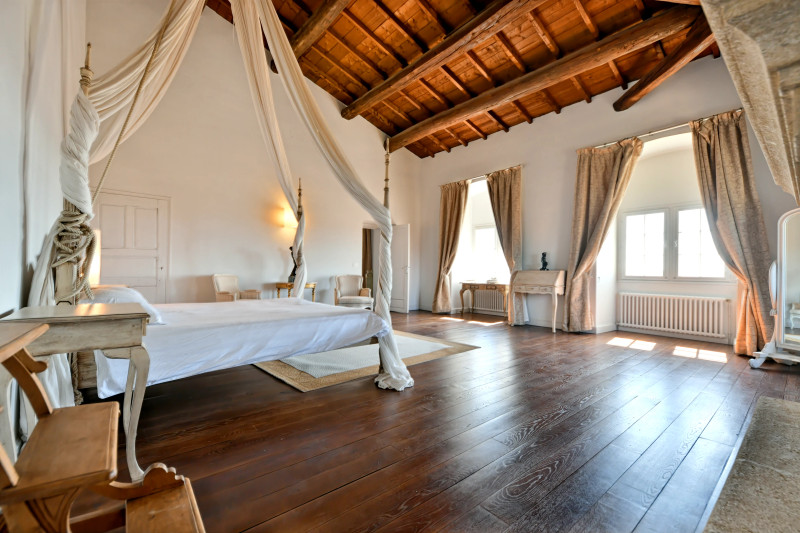 French property for sale in Saint-Maximin, Gard - €2,500,000 - photo 7