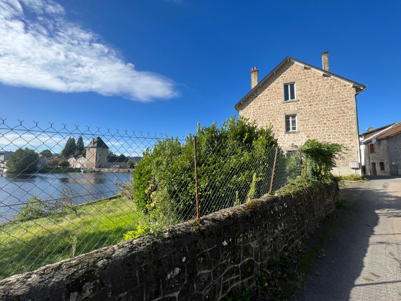 House for sale in PeyratleChâteau HauteVienne Beautiful stone